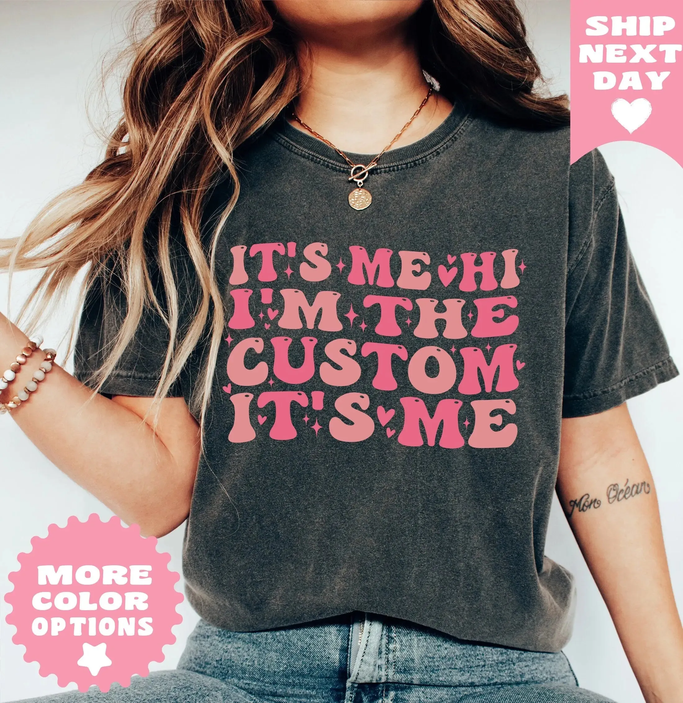 it's me hi Custom Shirt, Personalized Shirt it's me hi , Concert Outfit, Gift For Fan Girl custom , Cute Retro Aesthetic Women T-Shirt