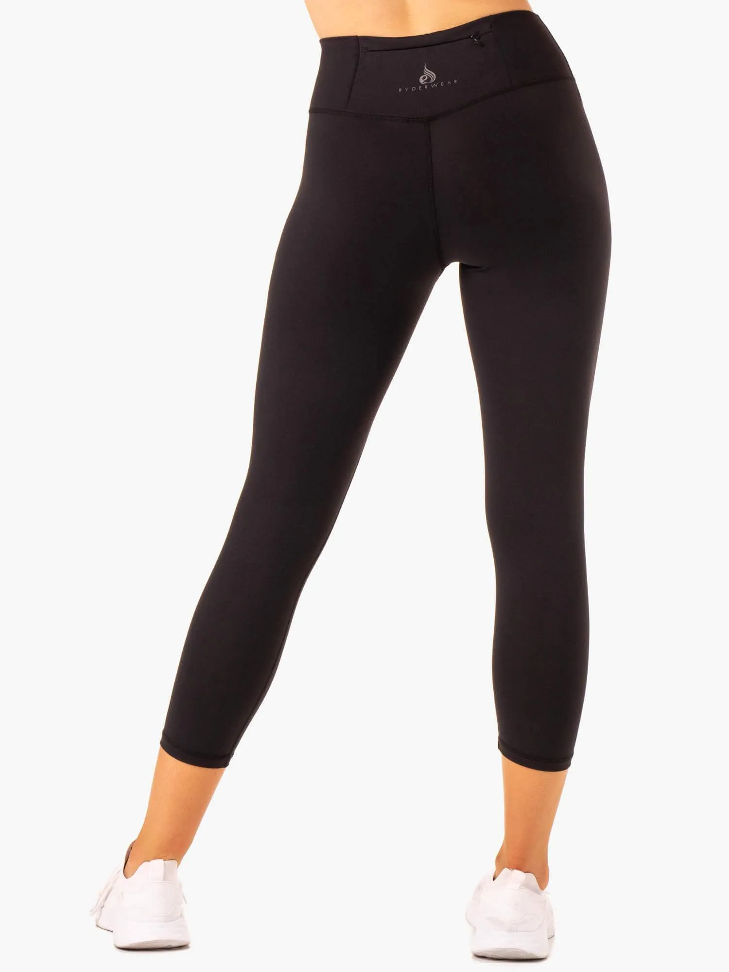 Movement High Waisted 7/8 Pocket Leggings - Black